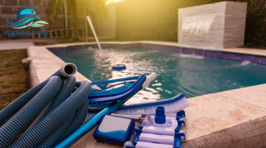 residential pool cleaning services